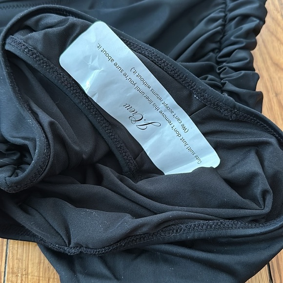 NWT J. CREW Ruched Tie Shoulder Black One Piece Swimsuit 8 summer vacation - Picture 4 of 4
